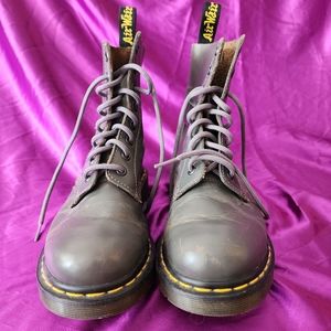 Dr Doc Martens Boots Pascal Womens 6 Grey Leather 6 Eye Lace Up Punk Goth